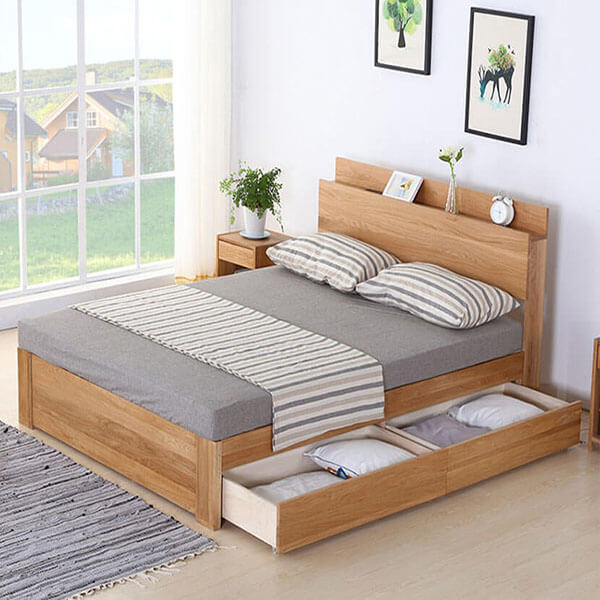 Mẫu giường ngủ gỗ sồi có giá trị thẩm mỹ cao nhờ chất liệu gỗ có màu sắc và vân gỗ đẹp